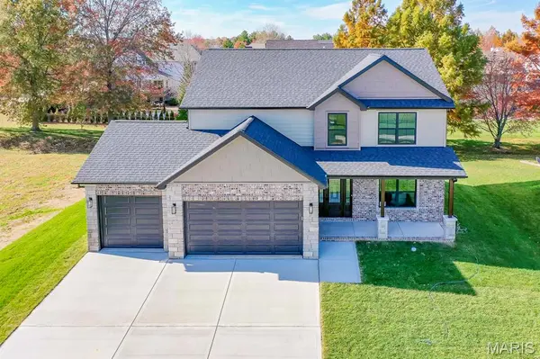 3487 Whiston LN, Edwardsville, IL 62025
