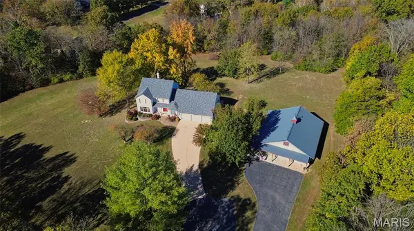 14 Oak Ridge DR, Washington, MO 63090