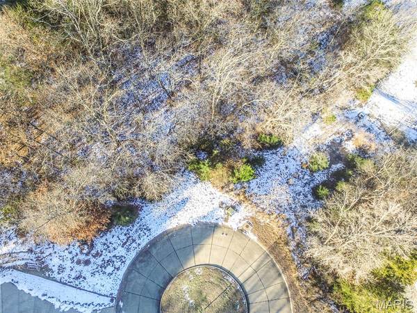 3 & 5 Broken Arrow CT,  Byrnes Mill,  MO 63025