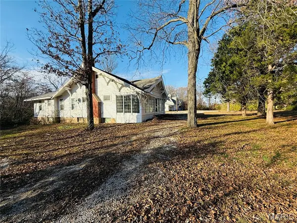 9305 Us Highway 51, Ashley, IL 62808
