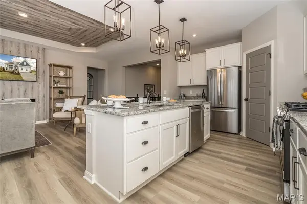 3043 Eagle Branch CIR, St Paul, MO 63366