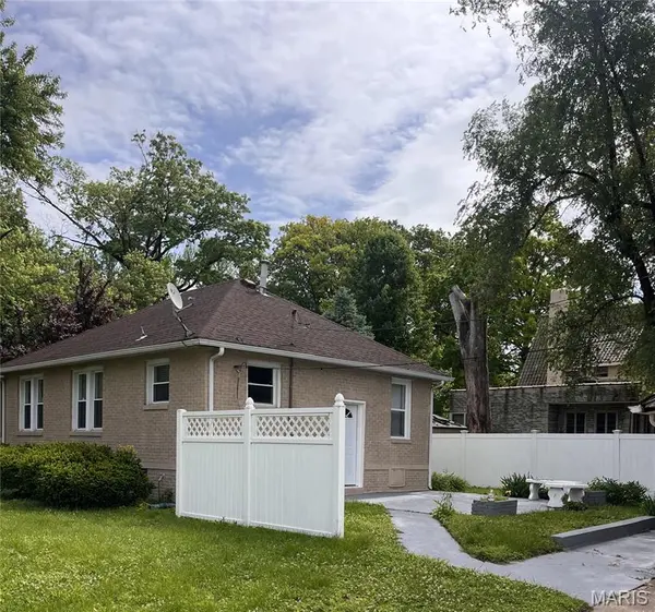 1100 27th ST, Granite City, IL 62040