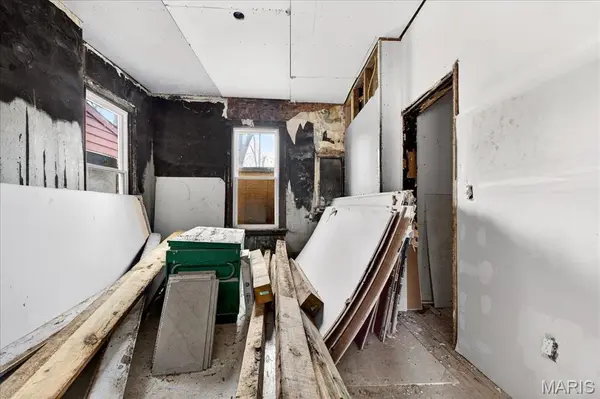 3241 California AVE, St Louis, MO 63118