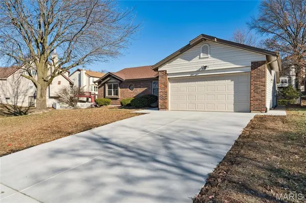 3705 Dax LN, Bridgeton, MO 63044