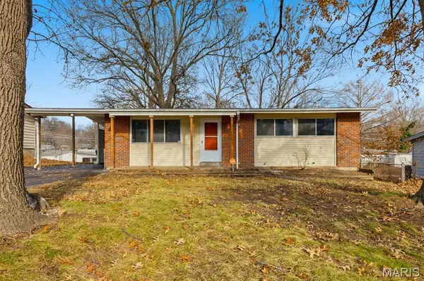 1923 Nashua DR,  Dellwood,  MO 63136
