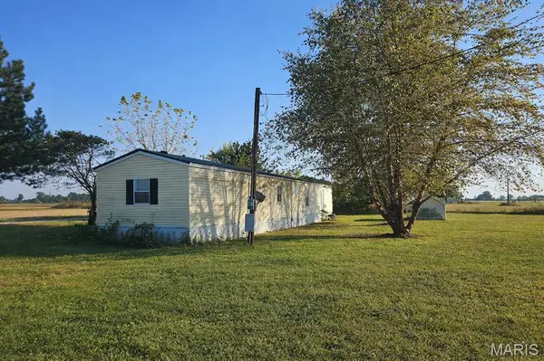 11 Melissa ST, Bertrand, MO 63823