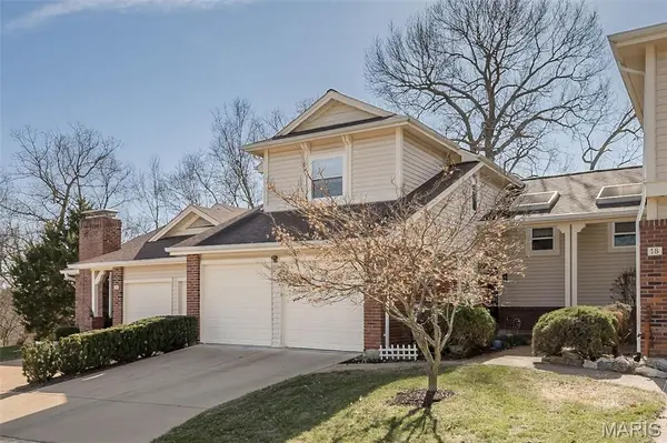 22 Morning Hill DR, Ballwin, MO 63021