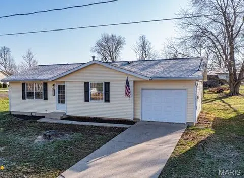 322 N Sangamon AVE, Vandalia, IL 62471