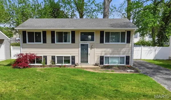 11959 Brookmont DR,  Maryland Heights,  MO 63043