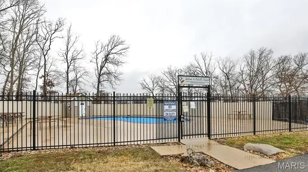 2800 Black Forest DR #C, Oakville, MO 63129