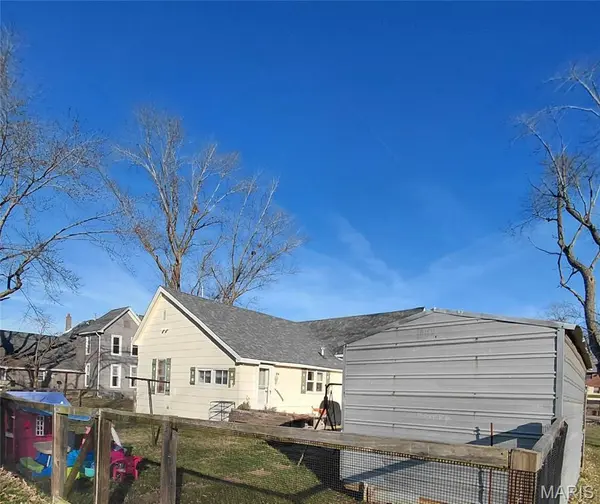300 S Mine La Motte ST, Fredericktown, MO 63645