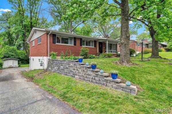 634 Rayburn AVE, St Louis, MO 63126
