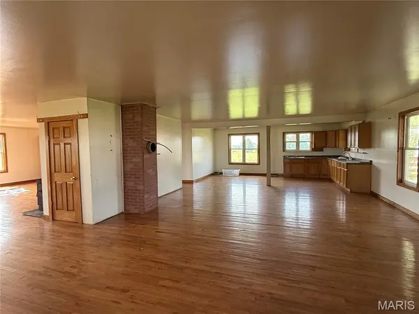 29595 State Highway 3, La Plata, MO 63549