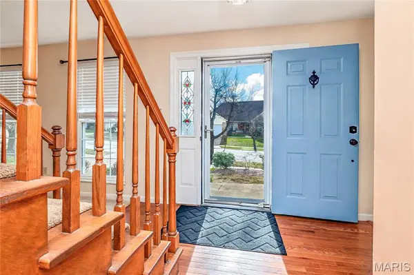 1333 Point Mariner DR, Fenton, MO 63026