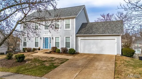1333 Point Mariner DR, Fenton, MO 63026