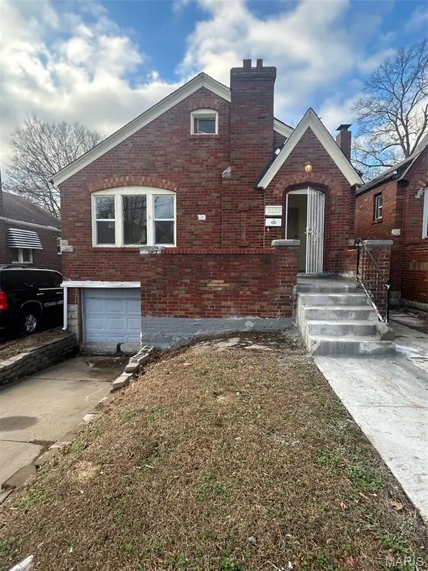 6120 Bircher ST, Pine Lawn, MO 63120
