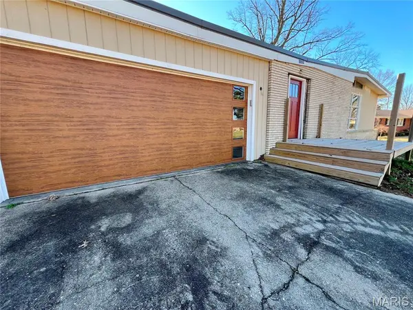 1029 N Woodland DR, Dexter, MO 63841