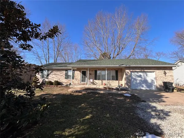 702 Shenandoah AVE, Cuba, MO 65453
