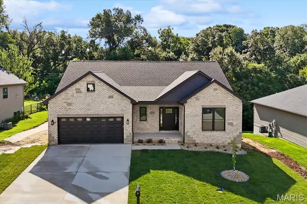 960 Half Moon Lane,  Caseyville,  IL 62232