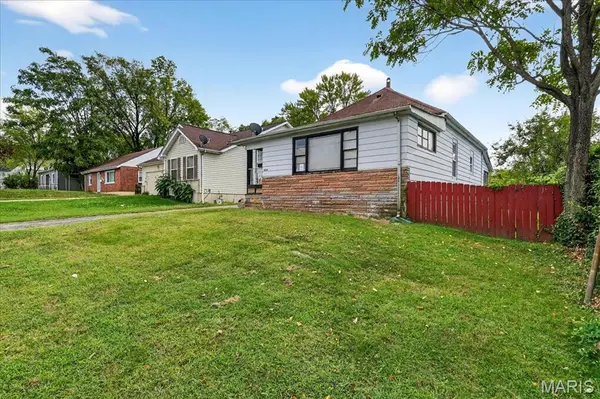6534 Whitney AVE, St Louis, MO 63133