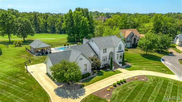 1069 Whitmoor DR, Weldon Spring, MO 63304