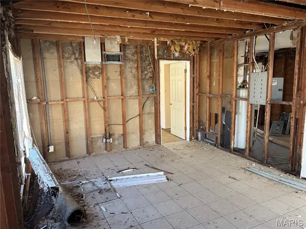 317 Mueller AVE, Ferguson, MO 63135