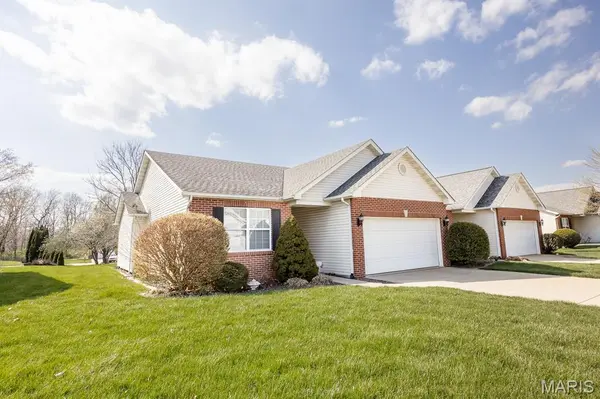 3245 Jared DR, Swansea, IL 62226