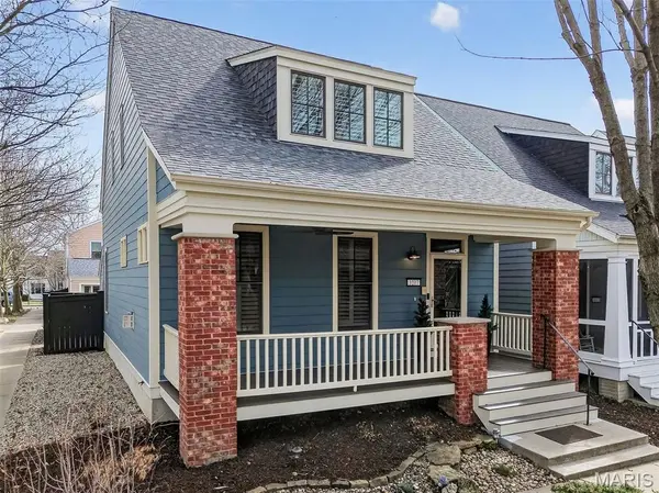 3217 E Arpent WAY, St Charles, MO 63301