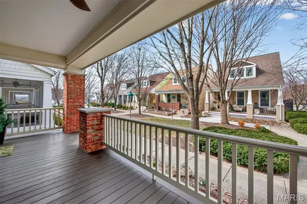 3217 E Arpent WAY, St Charles, MO 63301
