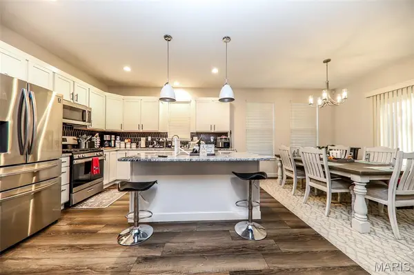 1824 Appleton CT, Maryville, IL 62062