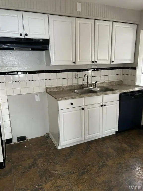 10142 Newbold DR, Bellefontaine Nghbrs, MO 63137