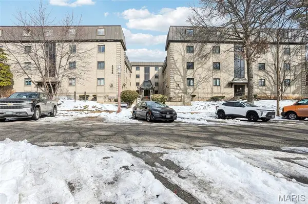 4355 Maryland AVE #401, St Louis, MO 63108
