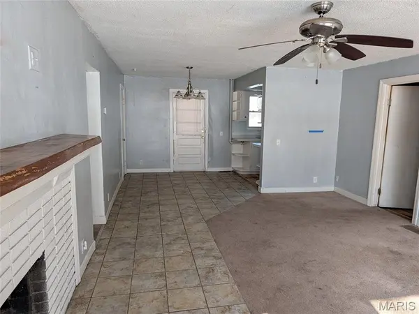 56 Judy DR, St Charles, MO 63301