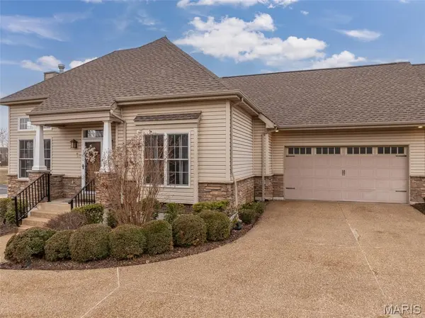 1133 Centre Lake DR, Cottleville, MO 63376