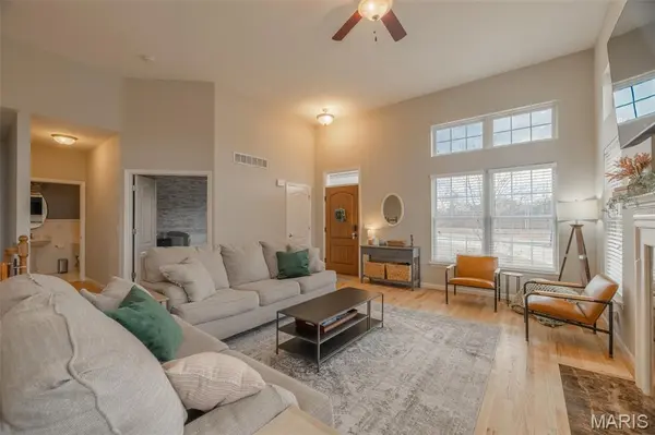 1133 Centre Lake DR, Cottleville, MO 63376