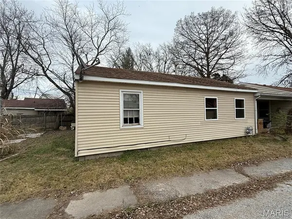 11 B Ln,  Herrin,  IL 62948