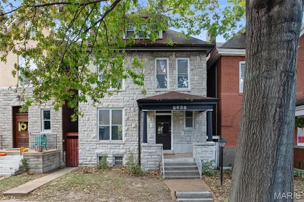 3638 Russell BLVD, St Louis, MO 63110