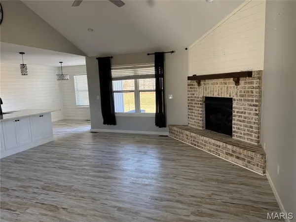 5400 Private Road 1351, Pomona, MO 65789