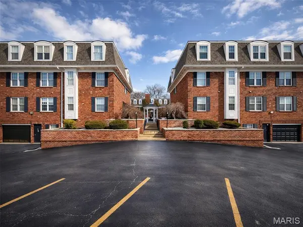 524 N Kirkwood RD #2A,  Kirkwood,  MO 63122