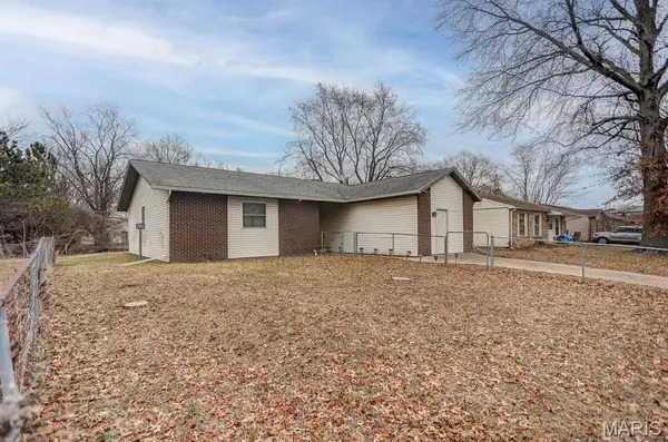 2007 Lynn ST, Cahokia, IL 62206