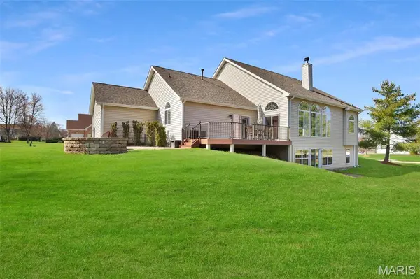 2211 Dartmouth Place DR, Wildwood, MO 63011