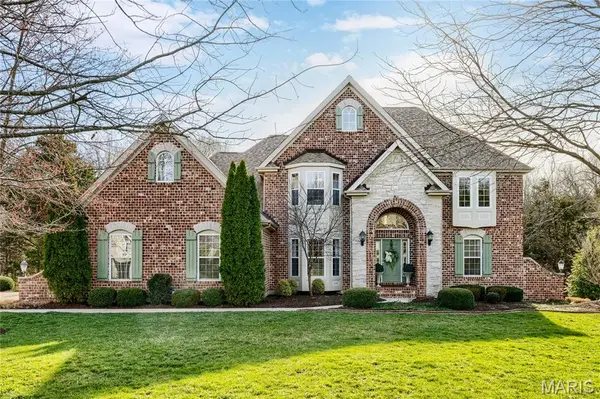 1199 August Lake DR,  Defiance,  MO 63341