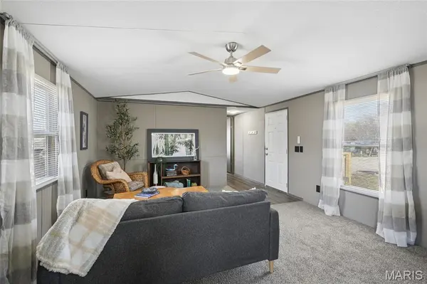 8 Cedar Ridge CT, Cedar Hill, MO 63016