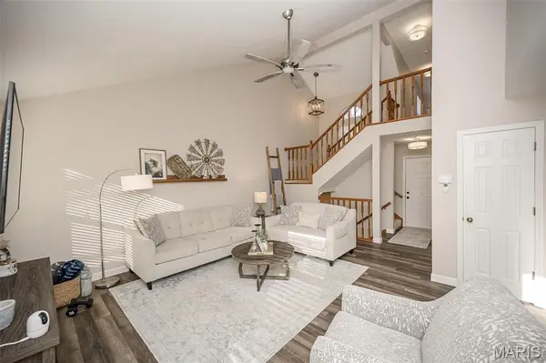 634 Sandy Summit DR, Ballwin, MO 63021