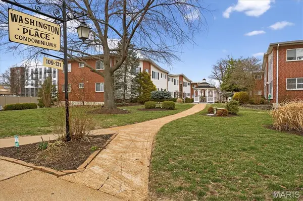 119 E Washington AVE #1N, Kirkwood, MO 63122