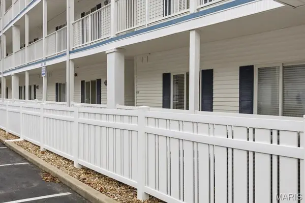 18011 Blue Anchor Dr #123, Gravois Mills, MO 65037
