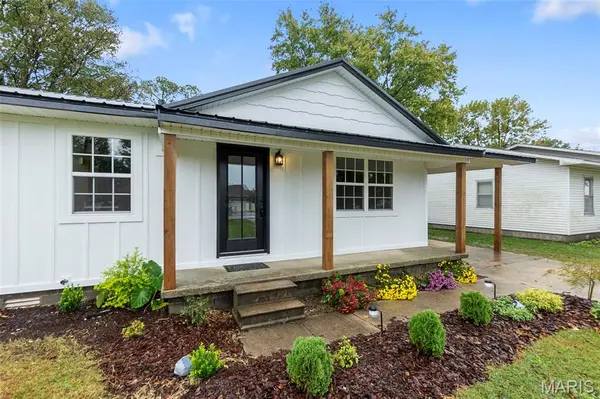 201 Lunbeck AVE, Gideon, MO 63848