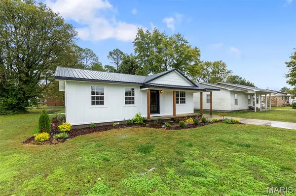 201 Lunbeck AVE, Gideon, MO 63848