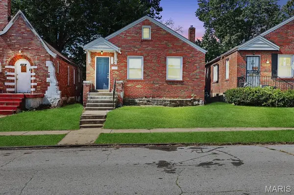 5920 Dressell AVE, St Louis, MO 63120