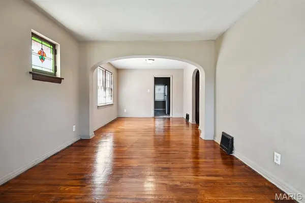 5920 Dressell AVE, St Louis, MO 63120